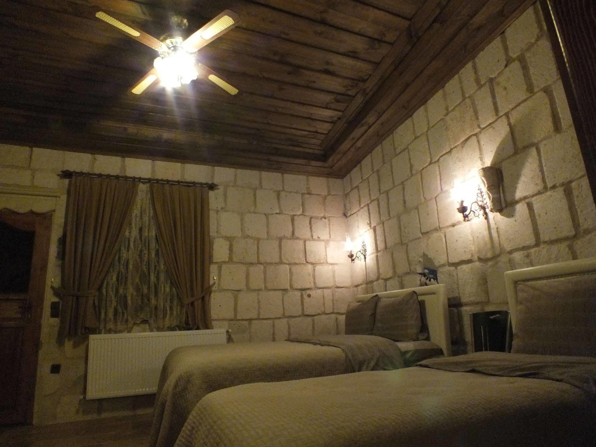 Pandora Cave Hotel Göreme Exteriör bild