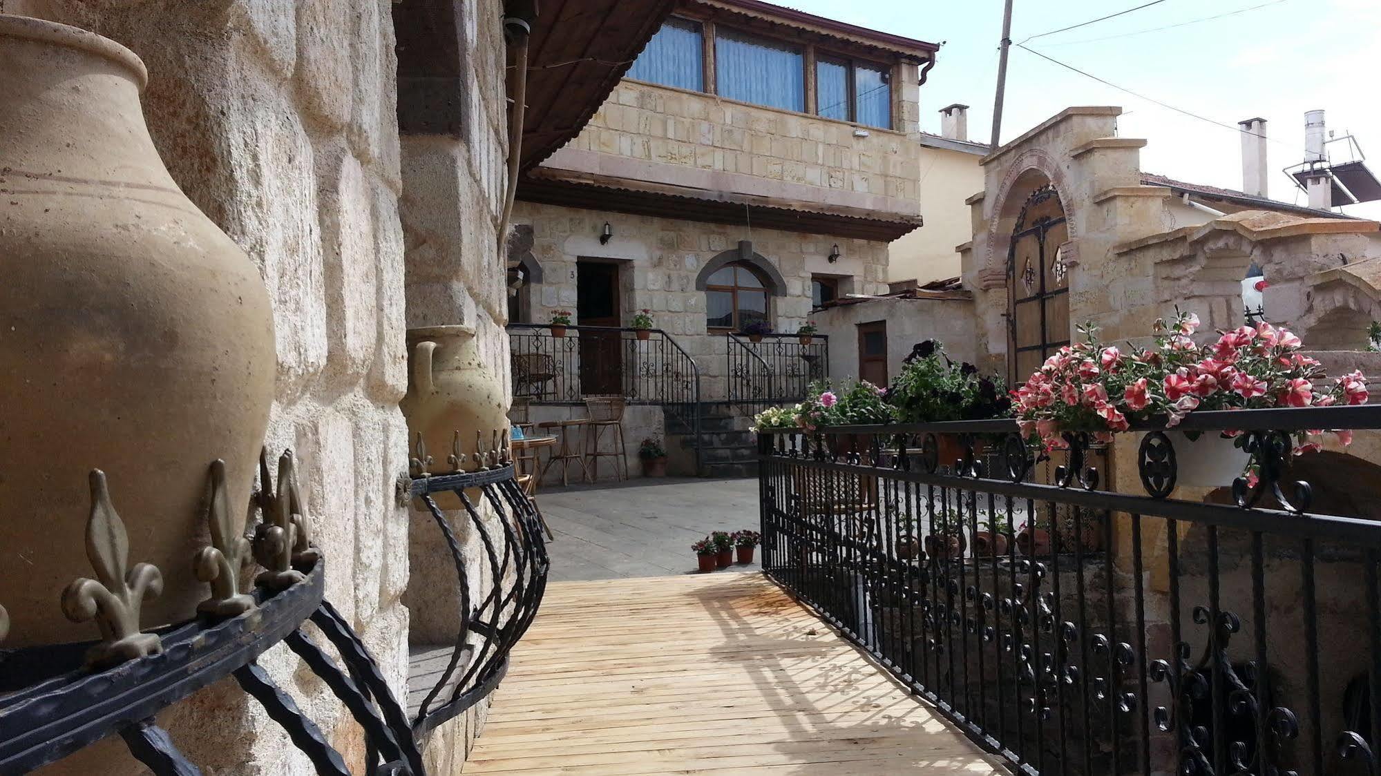 Pandora Cave Hotel Göreme Exteriör bild